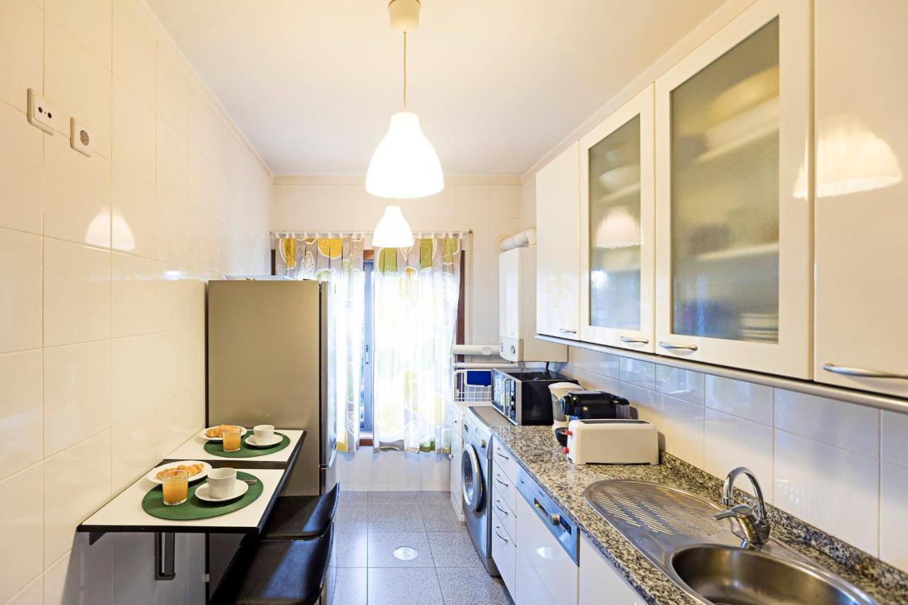 Spacious 2Br Flat In Gaia By Lovelystay Vila Nova de Gaia Exterior photo